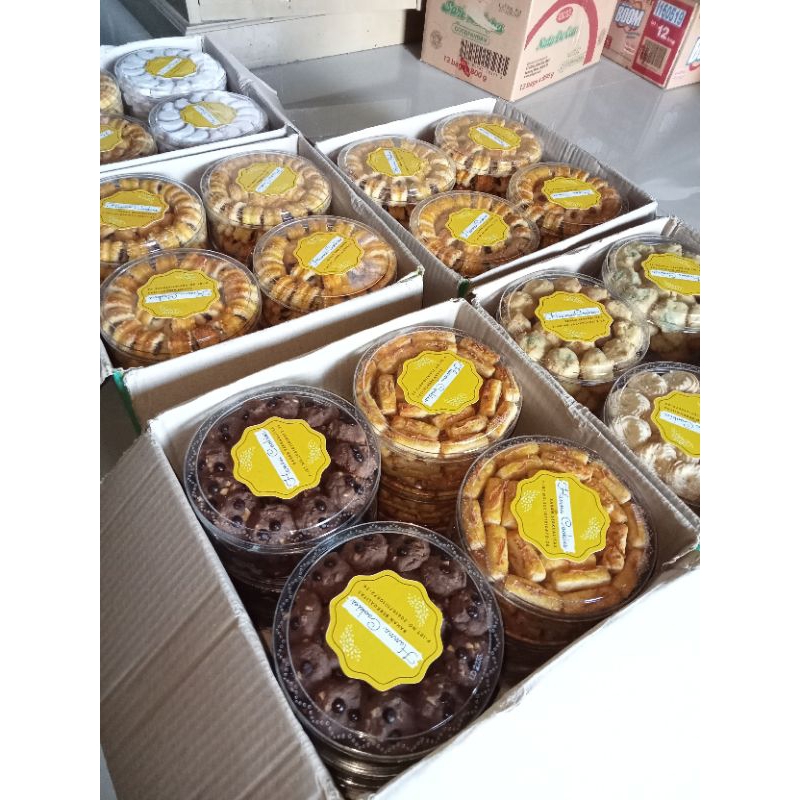 

Paket Kue Lebaran