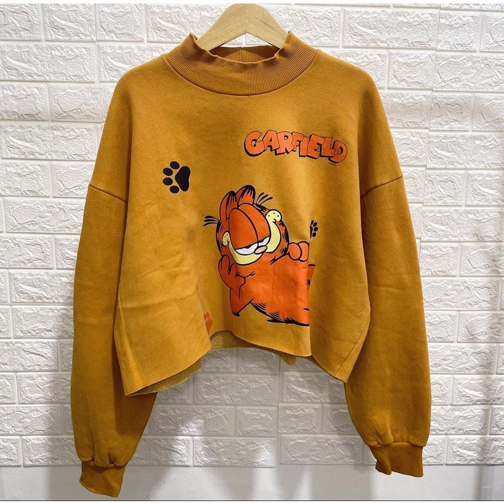 GARFIELD MUSTARD CROP PREMIUM PREMIUM Sweater Crewneck sweatshirt Wanita Kekinian Fashion Outfit Ootd Korean Style Baju Atasan Cewek Remaja Sweter Krunek Ala Korea Suiter Crewnek Bahan Fleece LD 110 PB 65