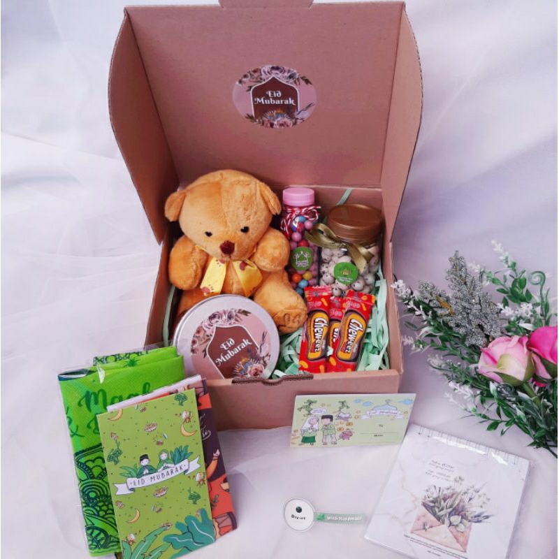 

Gift Hampers Lebaran - Parsel Ramadan Special- Teddy with Snack