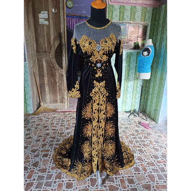 Kebaya bludru ekor/kebaya bludru pengantin
