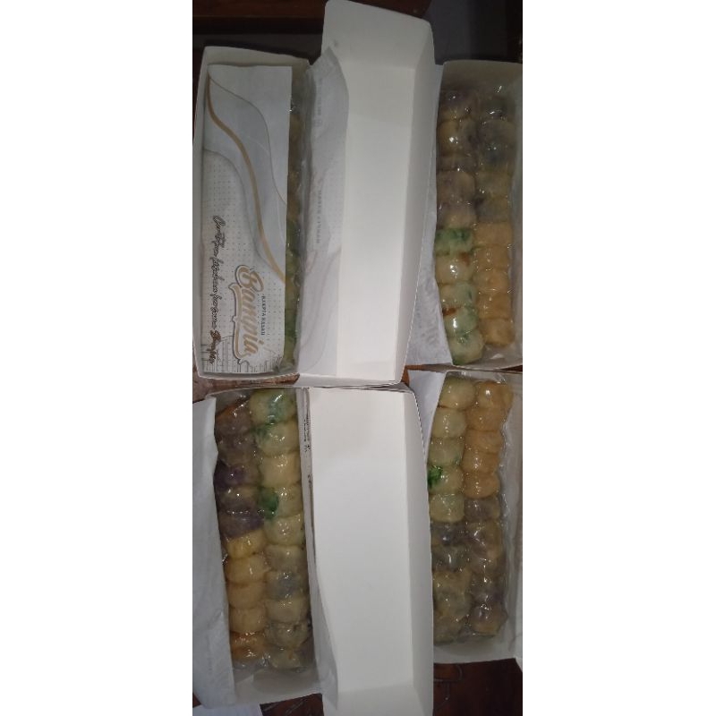 

plastik vacum (agar produk bisa bertahan lebih lama bisa sampe 30 hari)