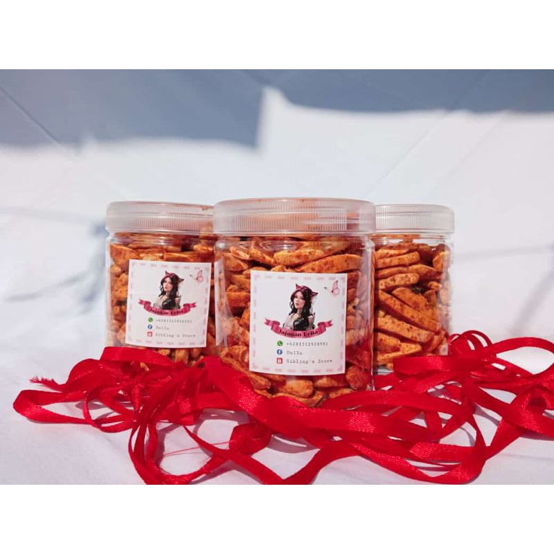 

Jajanan Della basreng dan kerupuk pedas original daun jeruk 250gr kemasan toples 600ml