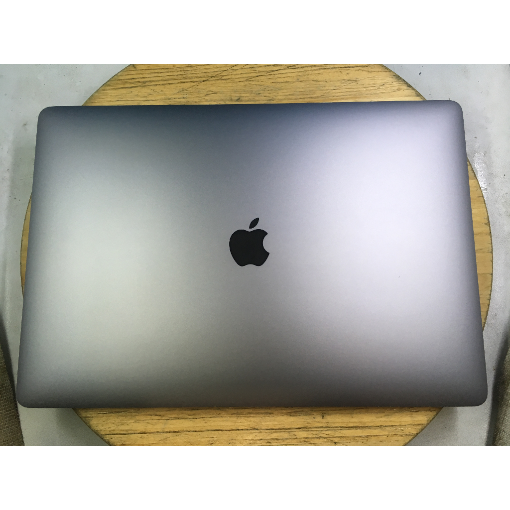 MACBOOK PRO 15 RETINA 2017 CTO I7 2.8GHZ 16GB RAM 500GB SSD RADEON