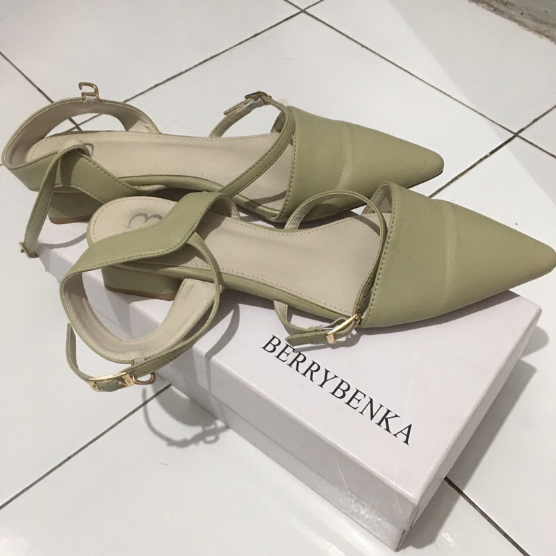 preloved berrybenka strap heels green size 39 plus box