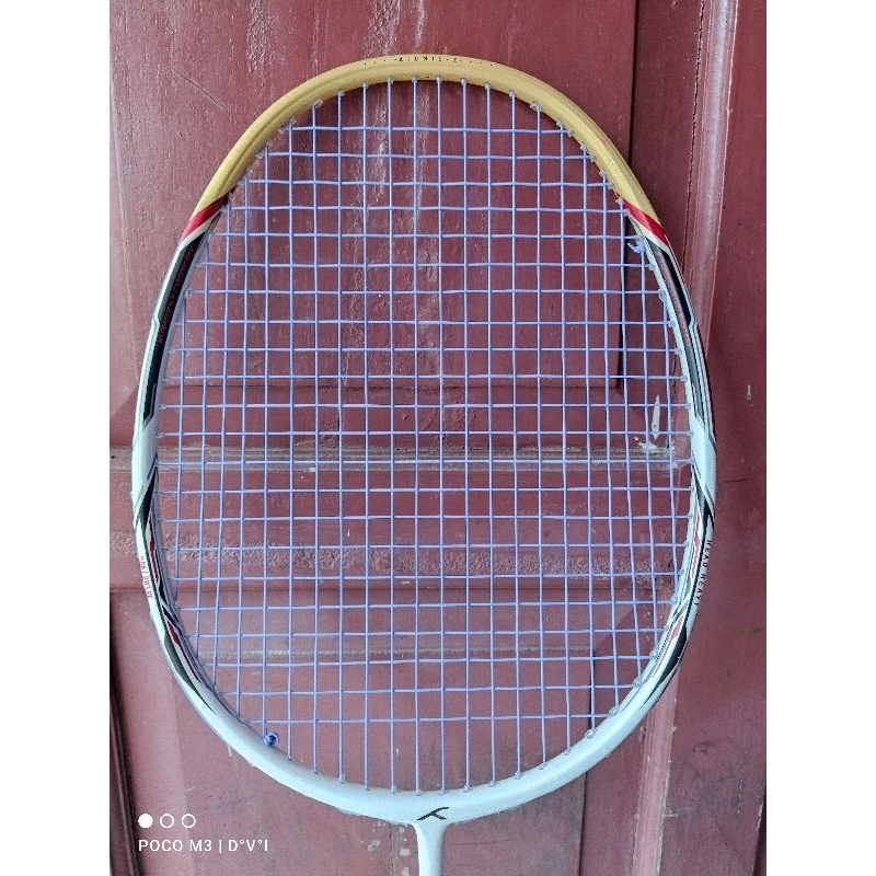 raket badminton HNDRD / Hundred ATOMIC-X38 second