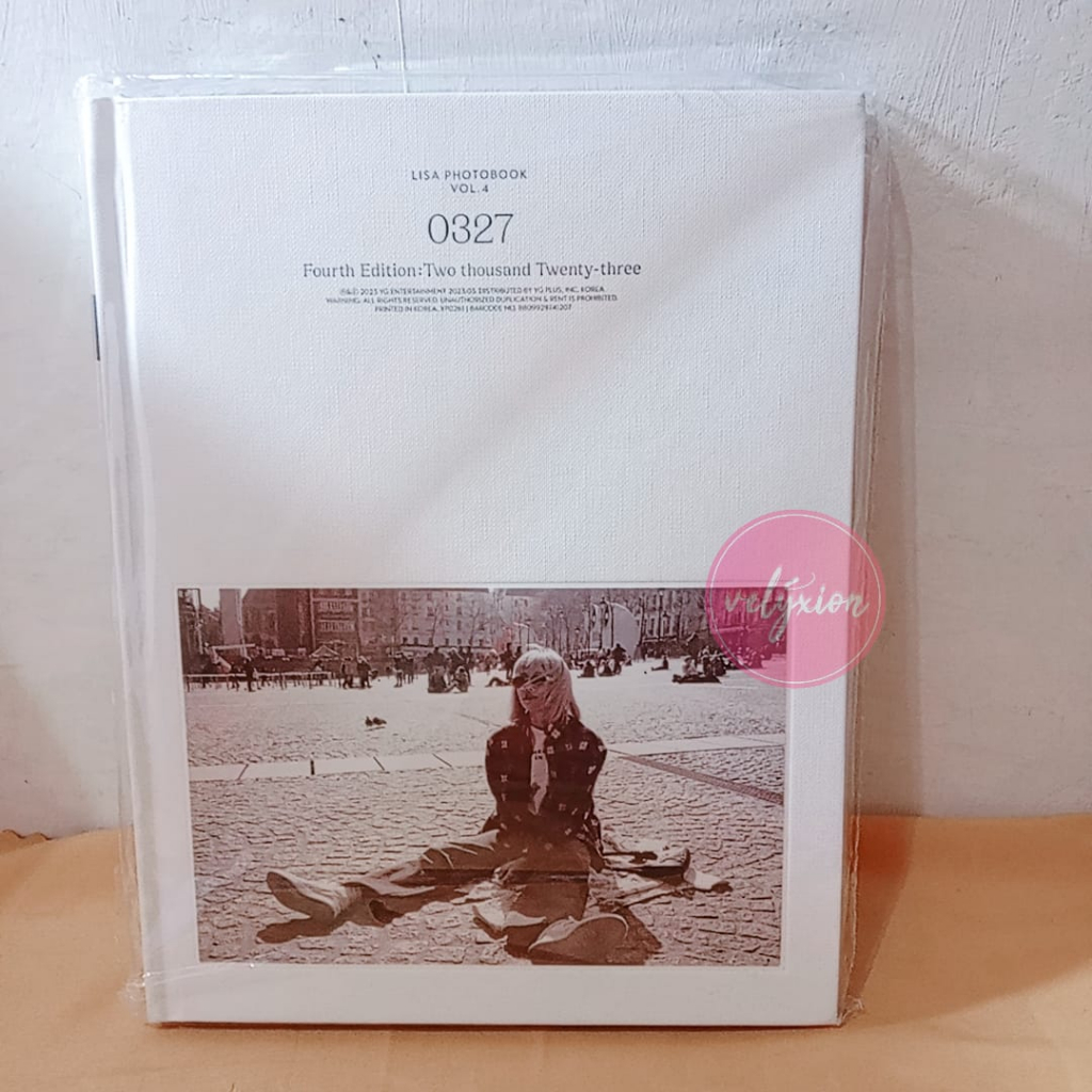 LISA 0327 Photobook vol. 4