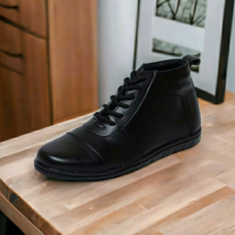 AGY Sepatu Formal Pria Pantofel Boots Kerja Kantor Casual Warna Hitam