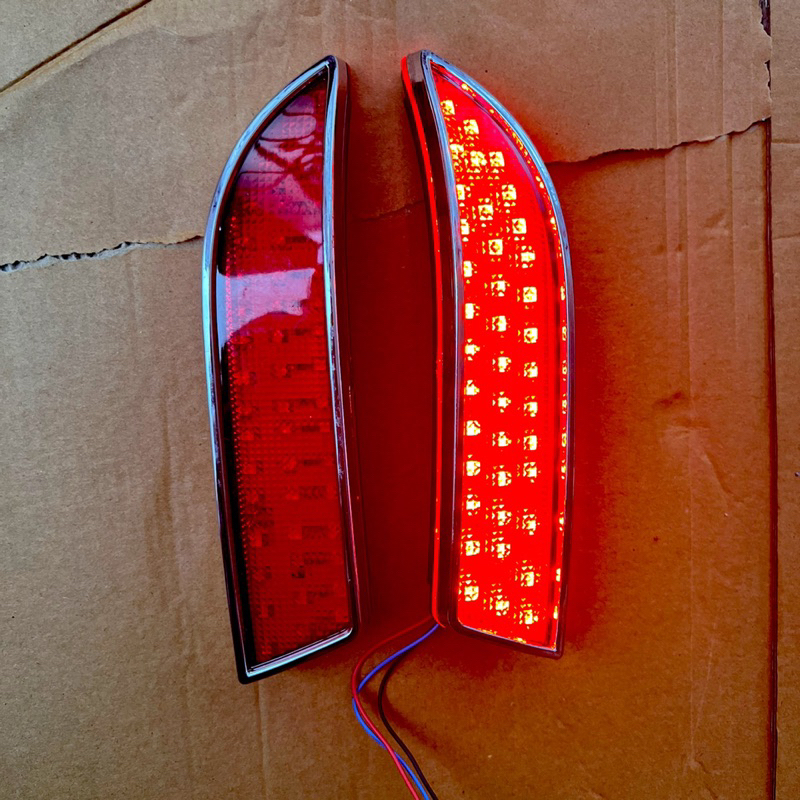 LAMPU REFLEKTOR BEMPER BUMPER BELAKANG + NYALA MOBIL TOYOTA AVANZA DAIHATSU XENIA 2012 2014 2016 201