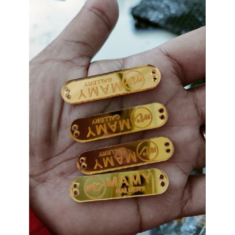 

LABEL AKRILIK SISA PRODUKSI MIRROR 50 PCS (READY WAJIB BACA DESKRIPSI )