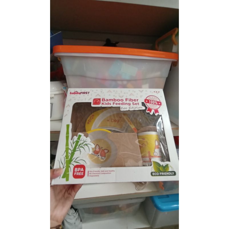 

set alat makan anak