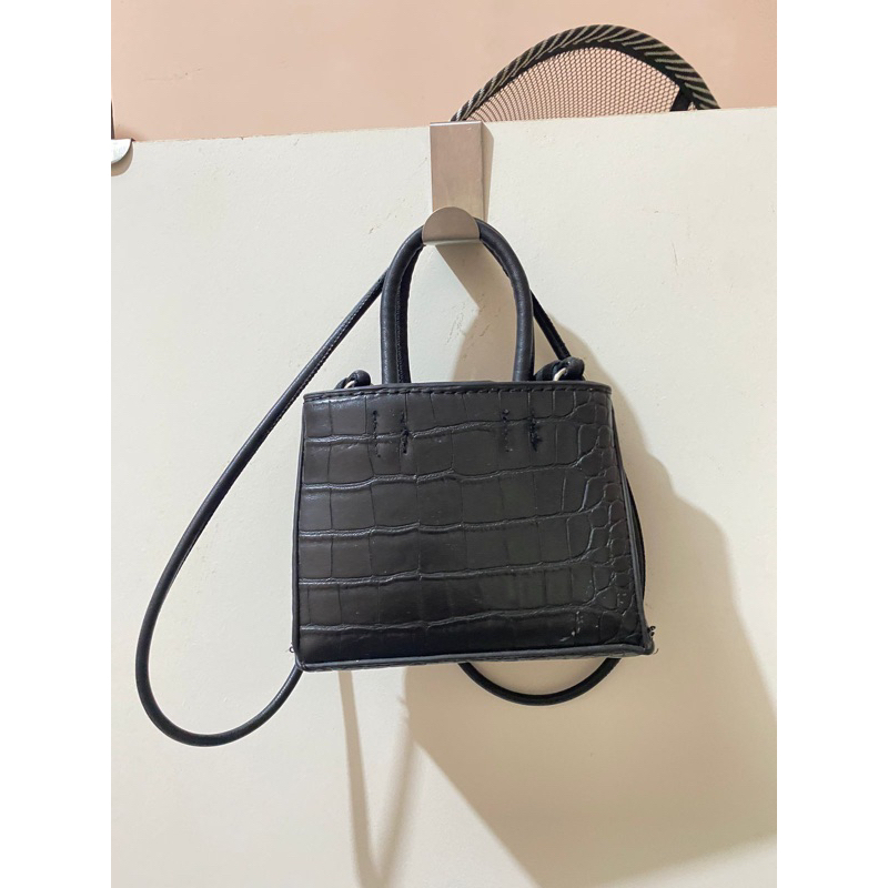 preloved mango mini sling bag