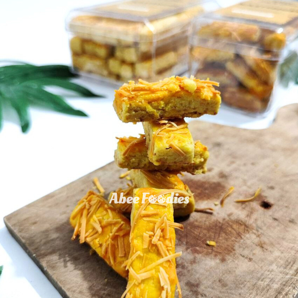 

Kue Kering Kastengel - Kue Kering Surabaya - Kue Kering Keju 500gr - Abee Foodies