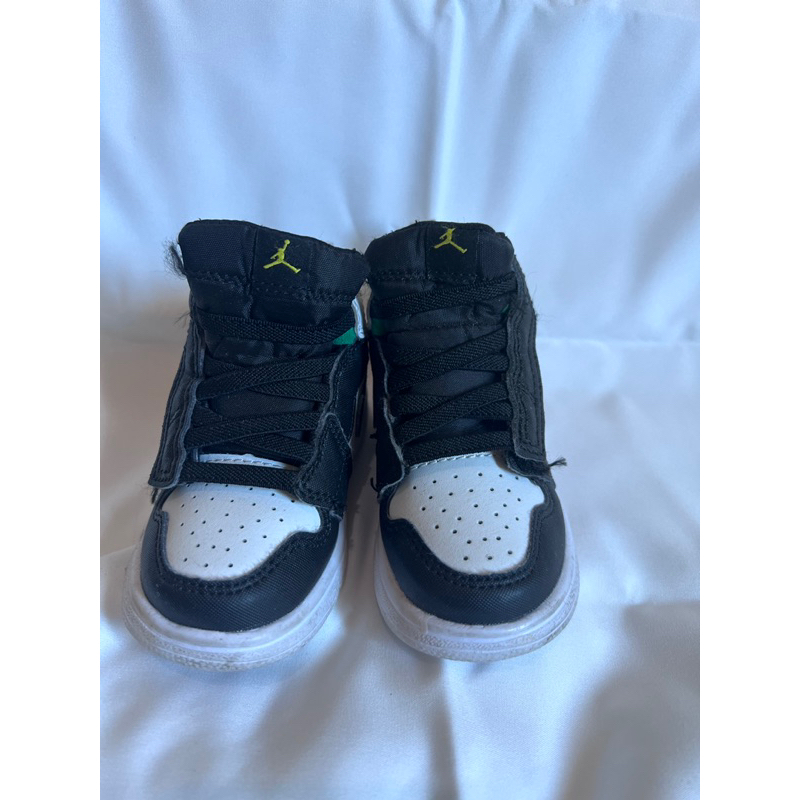 nike air jordan sepatu anak (preloved)
