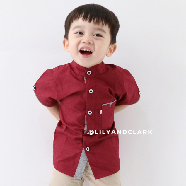 LILY AND CLARK KEMEJA PENDEK ANAK LAKI-LAKI KP05 MAROON PREMIUM QUALITY