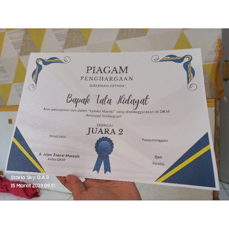 

cetak piagam penghargaan