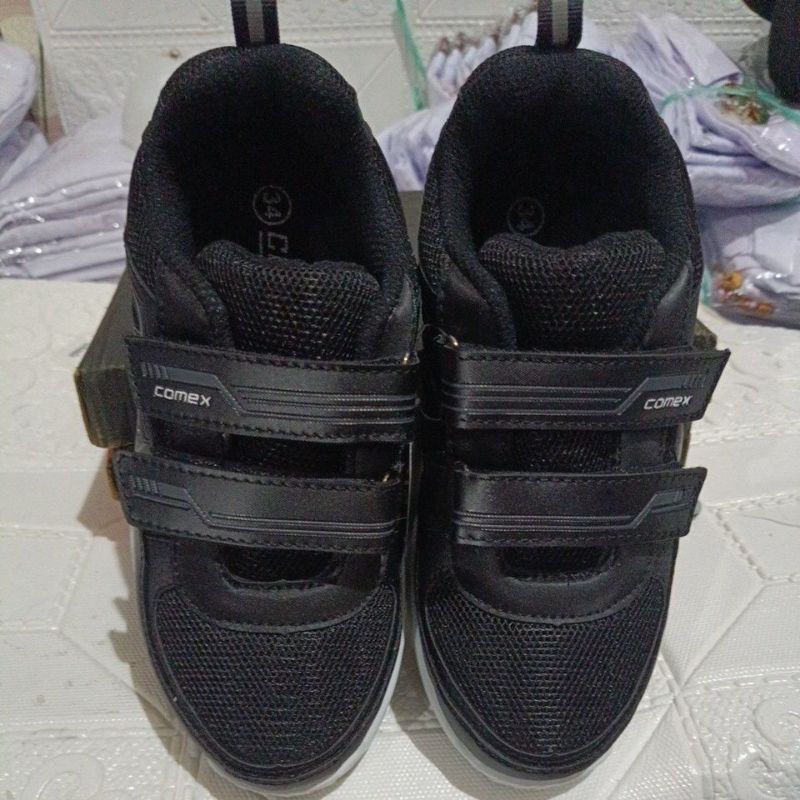 SEPATU SEKOLAH ANAK LAKI LAKI/SEPATU MAGNET/SEPATU HITAM PUTIH MERK COMEX/SEPATU ANAK SD