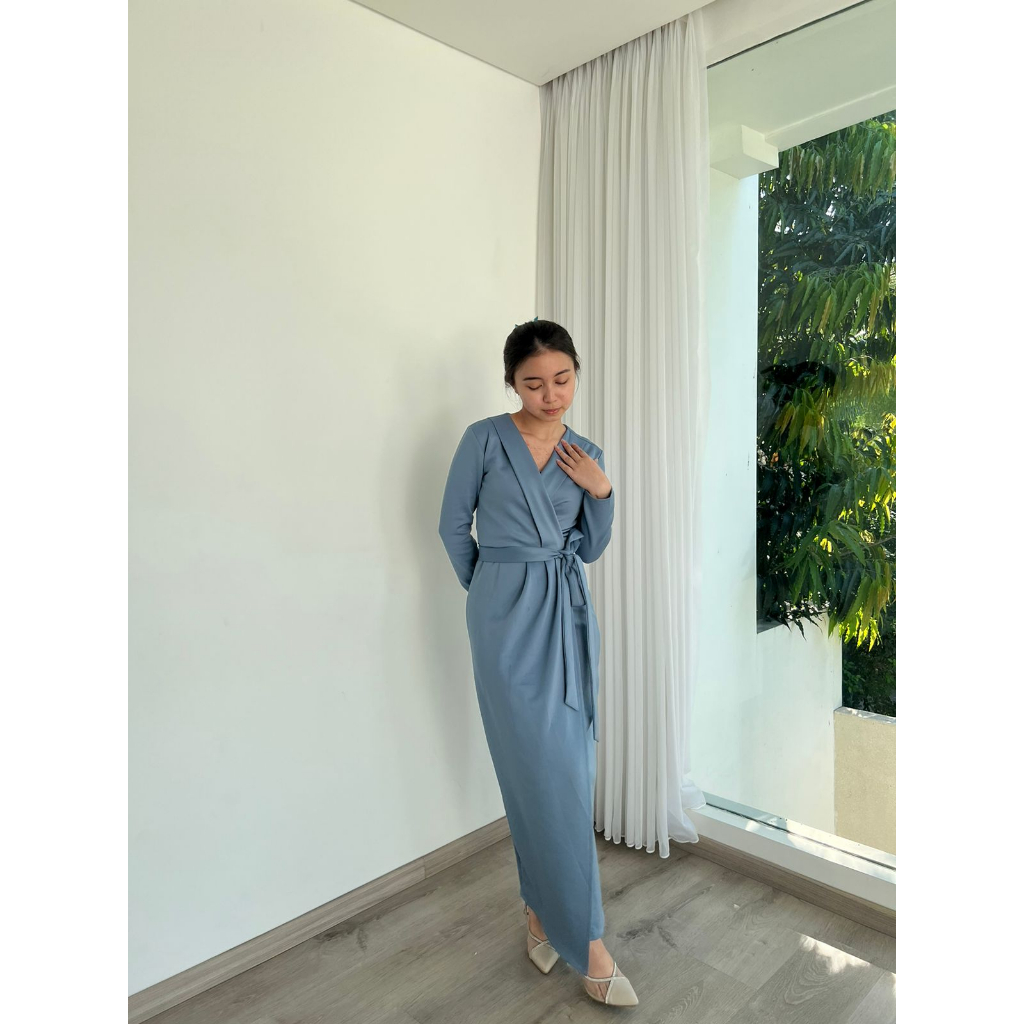 ATVEZZO Cora Long Wrap Dress Baby Blue Scuba Maxi Kerah Bulat Sleeveless Dress Pesta Baju Kondangan 