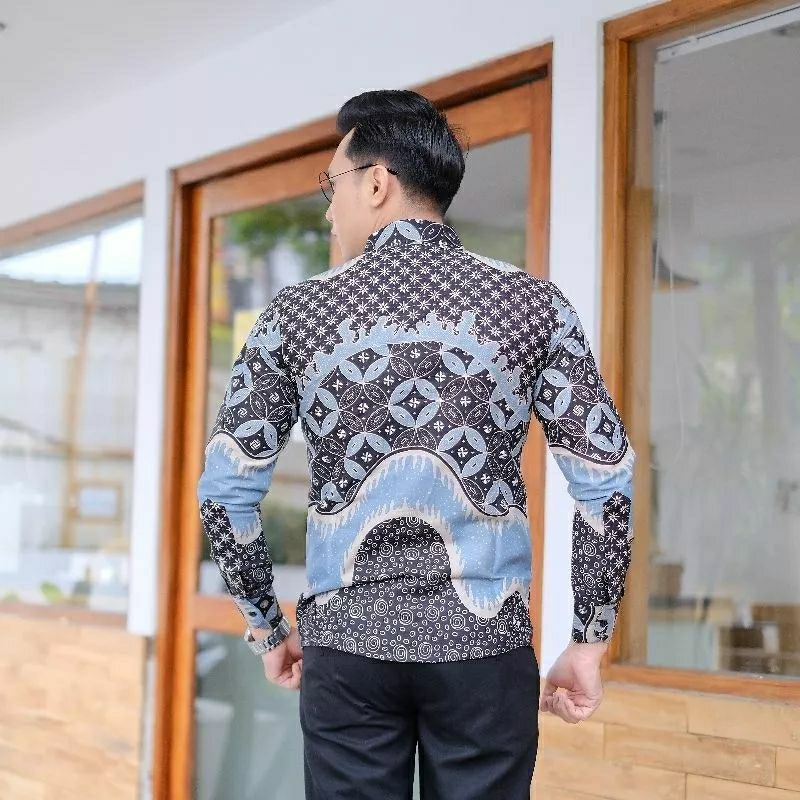 KAWUNG BABY BLUE emeja Batik Pria Slimfit Lengan Panjang Bahan Katun Halus Lapis Furing