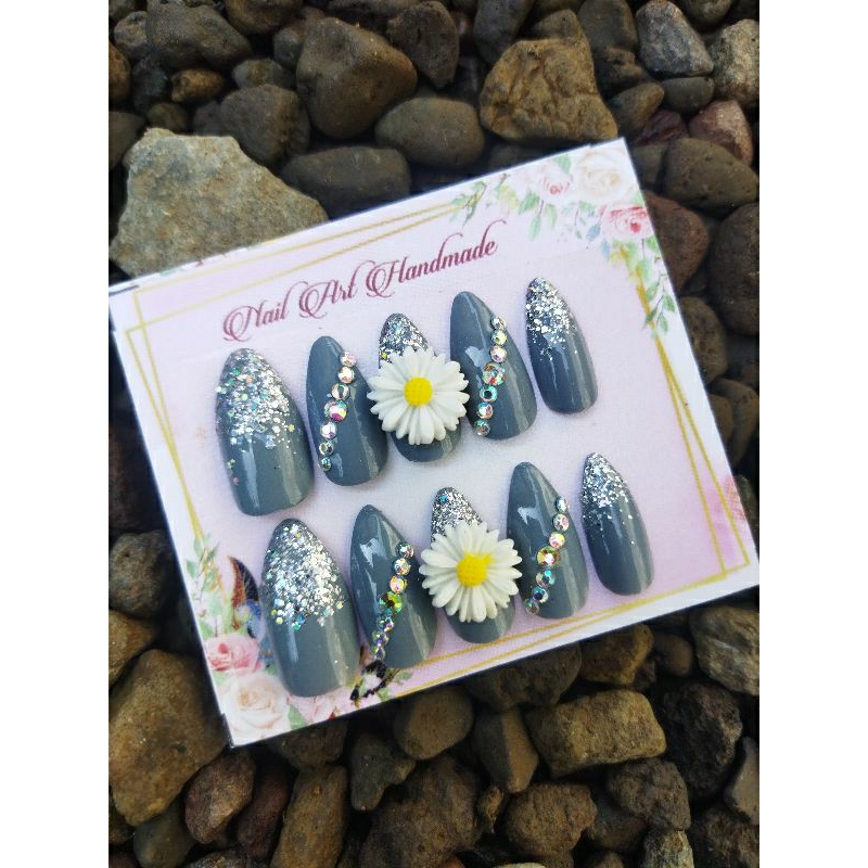 KUKUPALSU MOTIF BUNGA DAISY SILVER. FRE LEM JELL