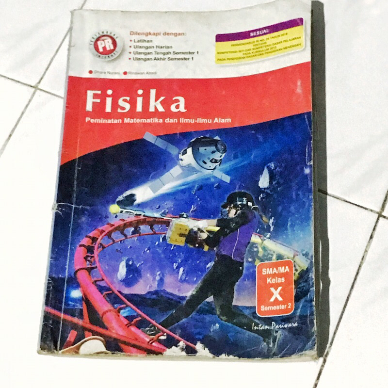 BUKU INTAN PARIWARA KELAS 10 (fisika, biologi, matematika)