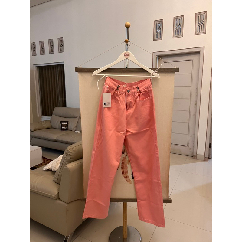 PINK JEANS