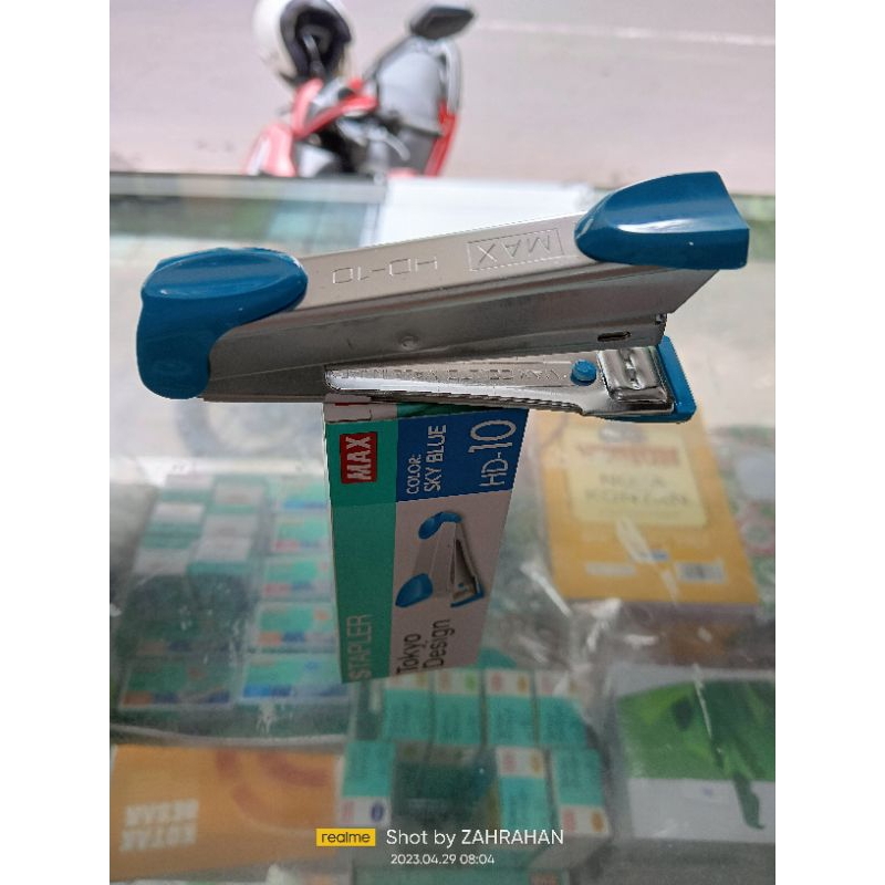 

stapler max hd 10