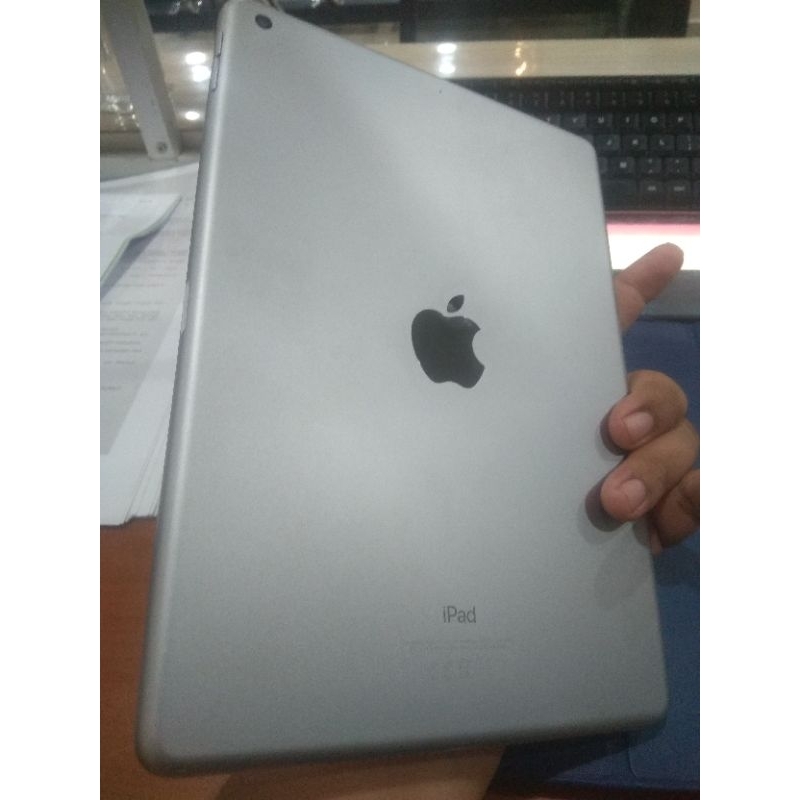 Ipad 6th 2018 32Gb wifi only second