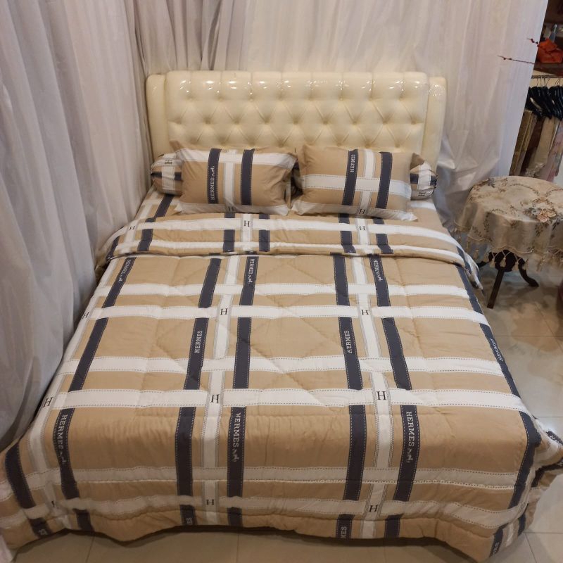 Tivoli Gorden - Seprei Bedcover set katun Beverly minimalis BurberyLux