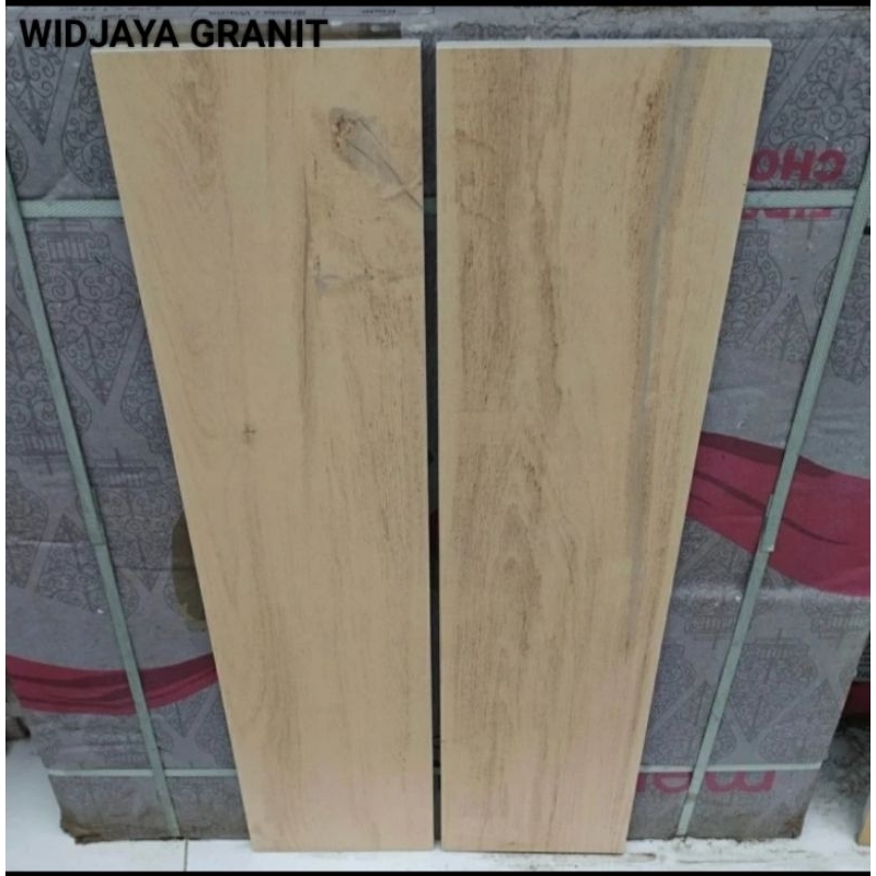 Granit 15x60 motif kayu D'Rovere Pine (ROMAN)