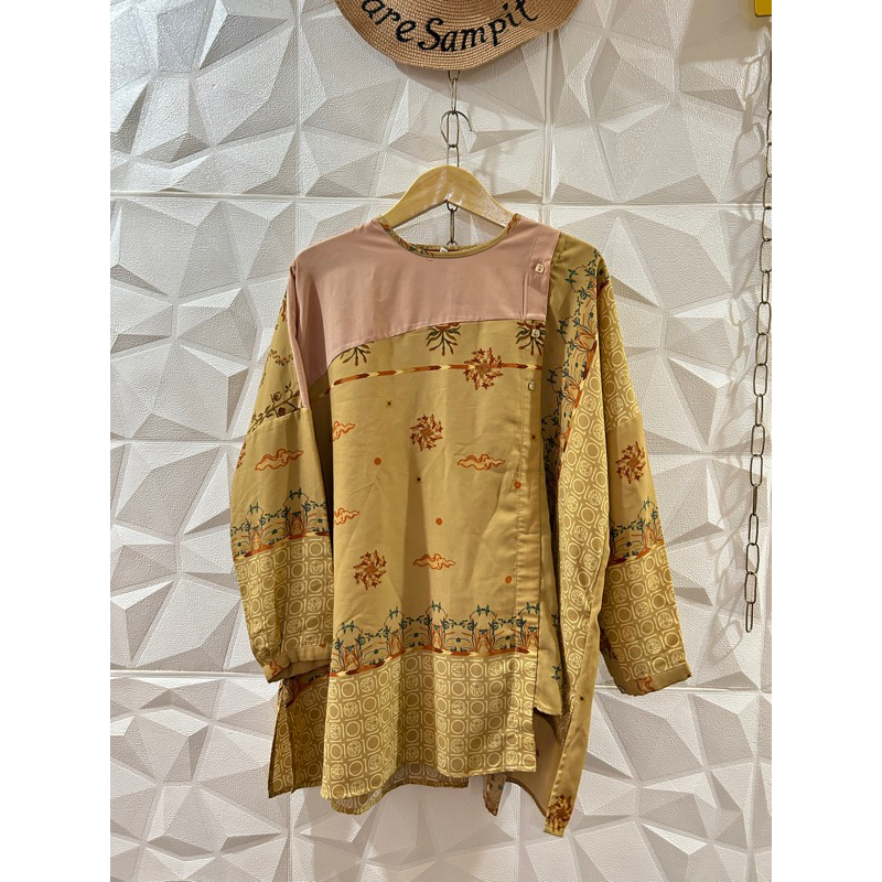 blouse ria miranda preloved