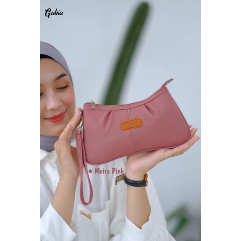 Pouch Meira By Gabia, Pouch Tempat Kunci &amp; Uang Anti Air Muat Hp