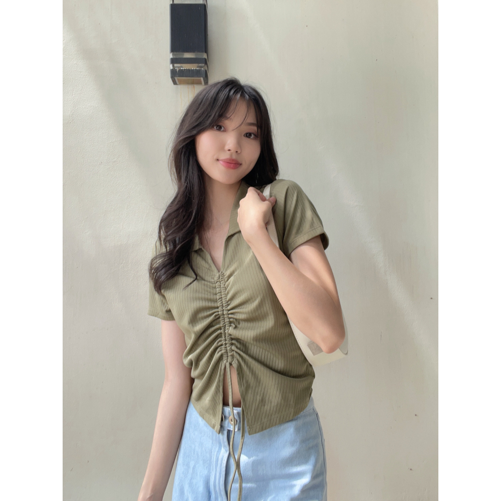 Kadaka T-0466 Top Scrunch Serut Detail Kerah Knit Korea