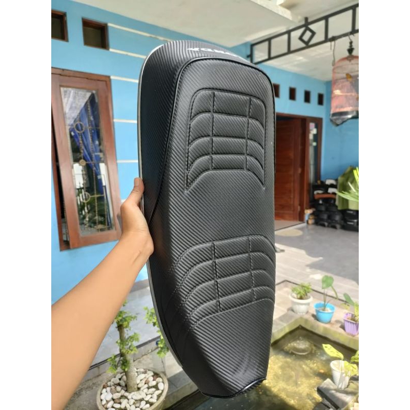 jok c70 racing kulit karbon