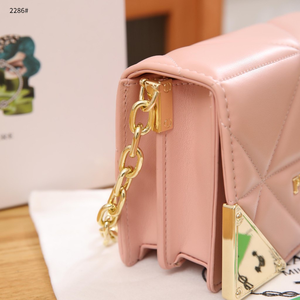 pr  2286 Chain Crossbody