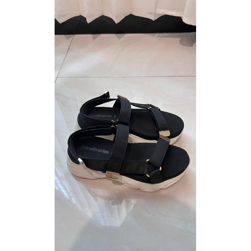 STRADIVARIUS PLATFORM SANDAL