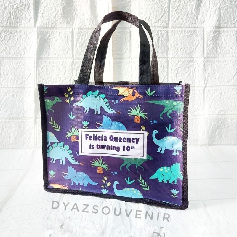 

Tas ultah goodiebag tas souvenir tas kado custom exavator