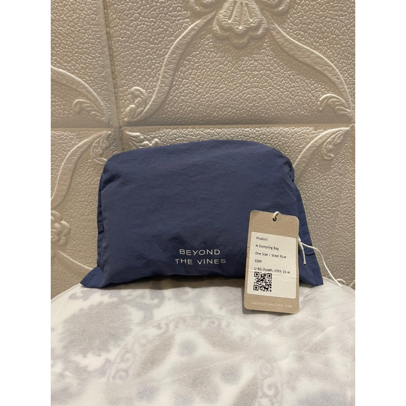 Preloved Dumpling Bag BTV(Beyond The Vines) Size M Steel blue