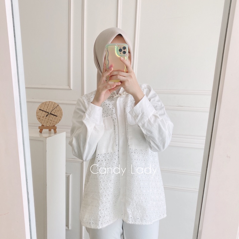 Zerlin Two Pocket Blouse