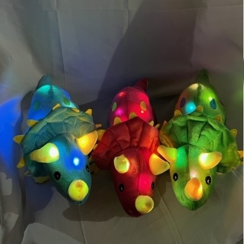 Mainan Boneka Karakter Baby Dino Bisa Nyala Ada Lampu Led nya Lampu Tidur Boneka Dinosaurus Triceratops Ukuran 40cm