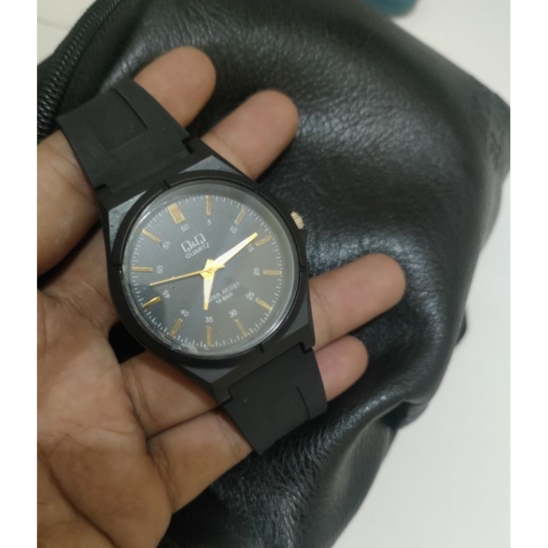 JAM TANGAN QNQ RUBBER