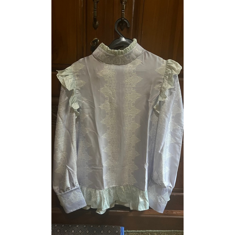 SIDELINE Blouse Sekilas Pandang