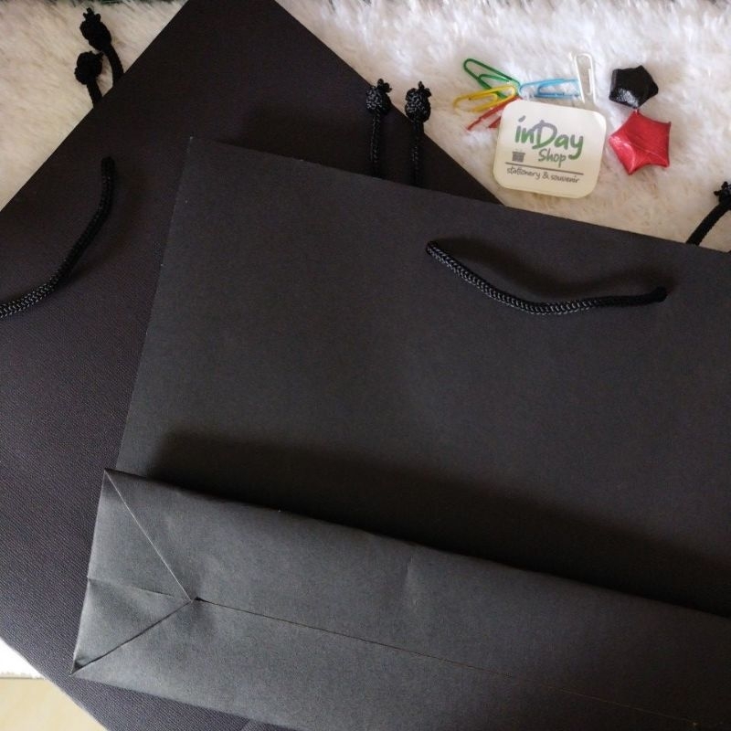 (1pcs) Paper Bag Hitam SEDANG | Handmade | INDAY SHOP