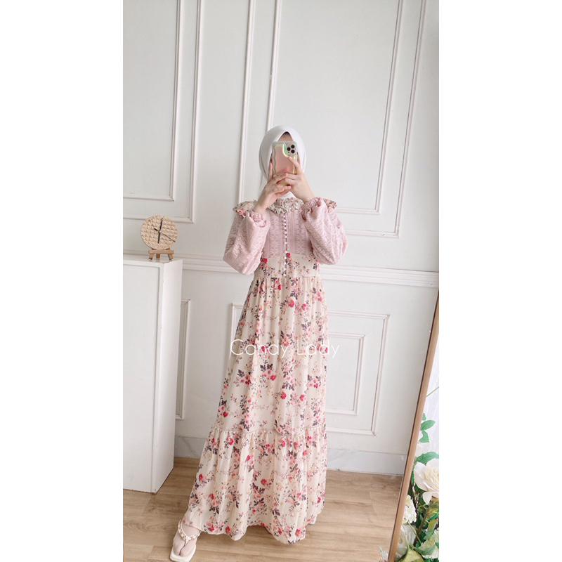 Bilva Button Flower Maxi