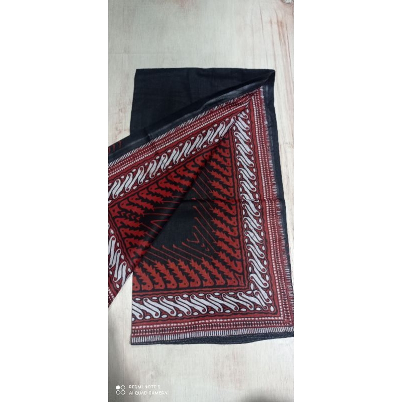 Udeng Batik Print Ikat Kepala Adat Jawa Segi Empat 1×1 Meter