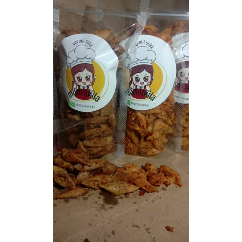 

lumpia kering pedas