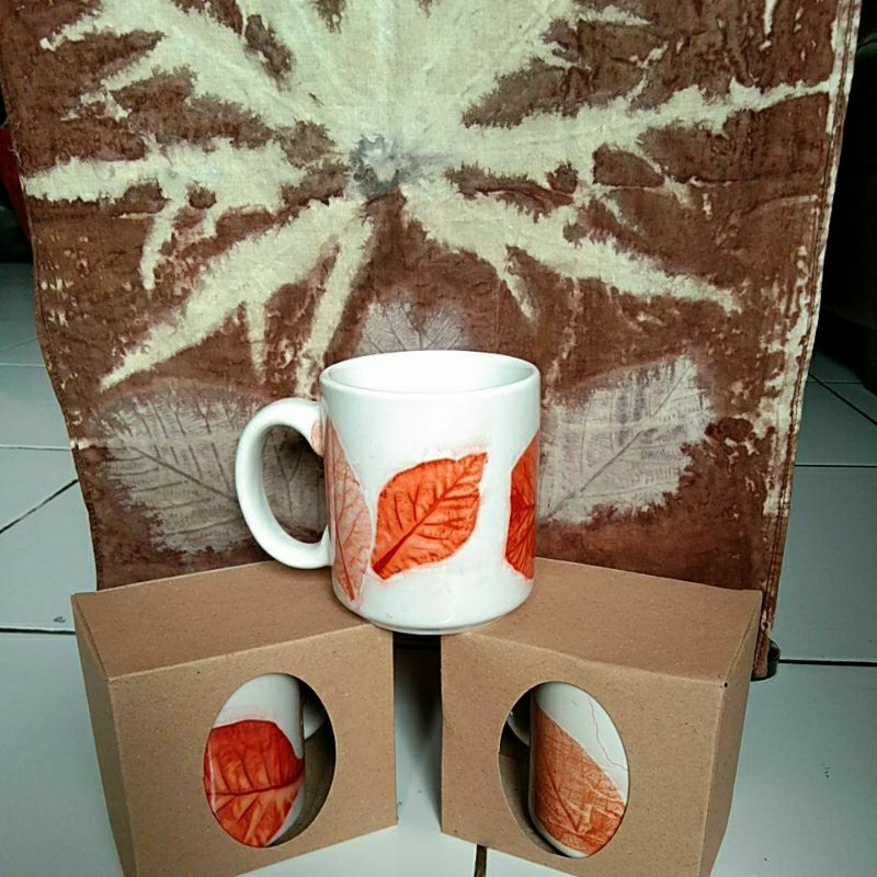 Mug Keramik Putih motif Ecoprint