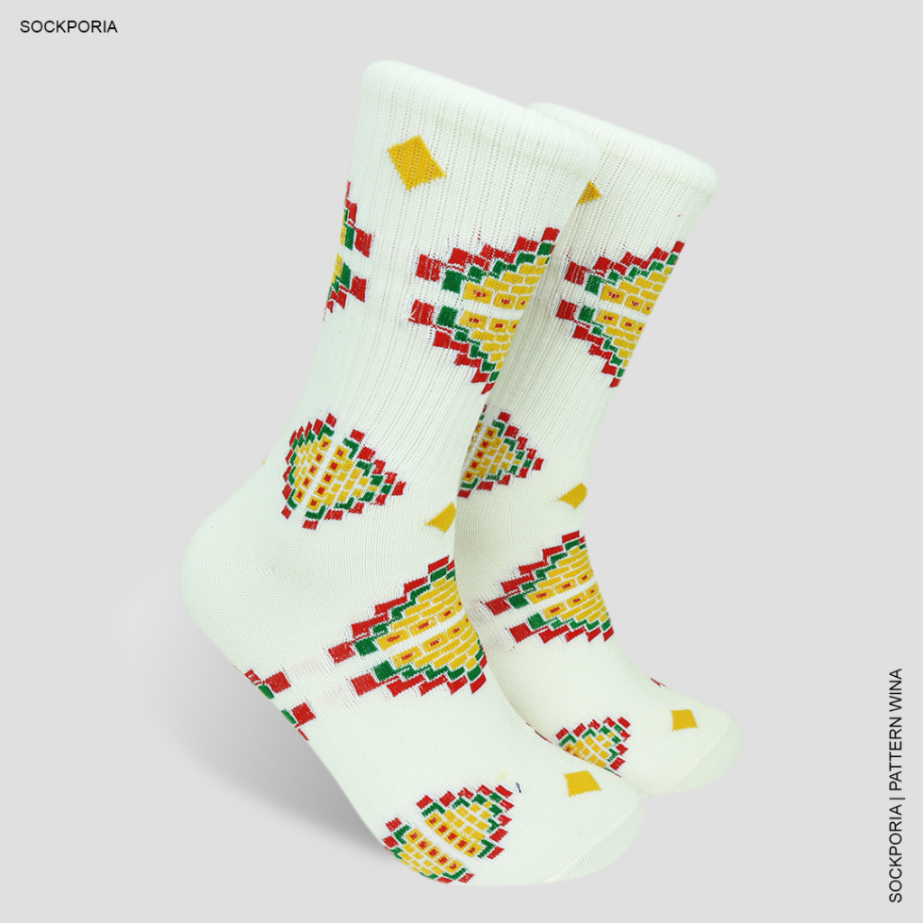 Slop Kaos kaki Motif Tribal - Wina