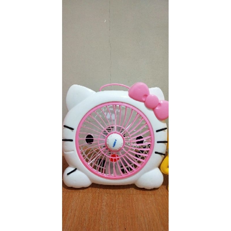 KIPAS ANGIN MEJA LISTRIK MOTIF KARAKTER 10 INC