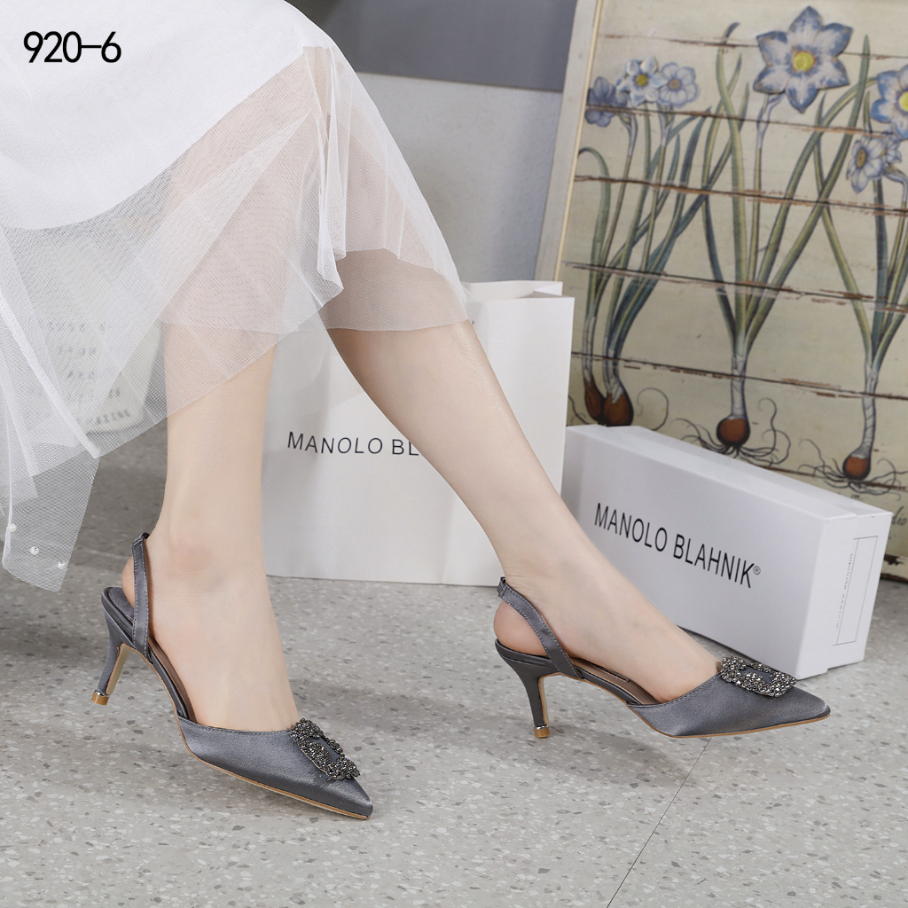 mb 920-6 Heels