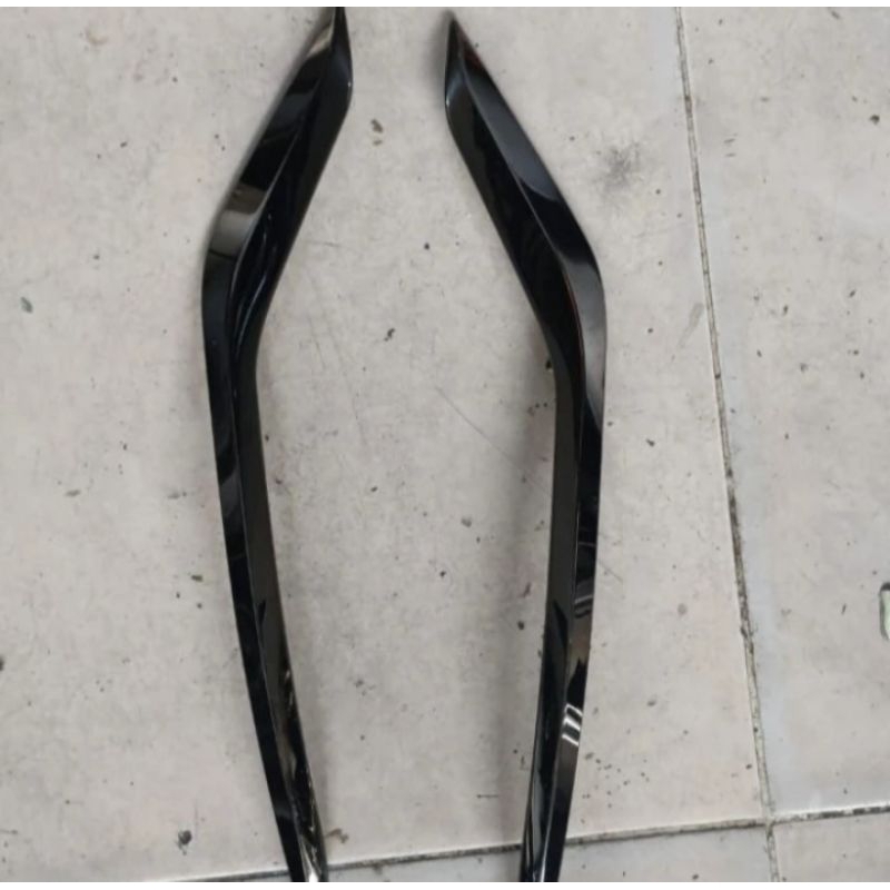 list chrome bodykit depan venturer 2022 kiri kanan original